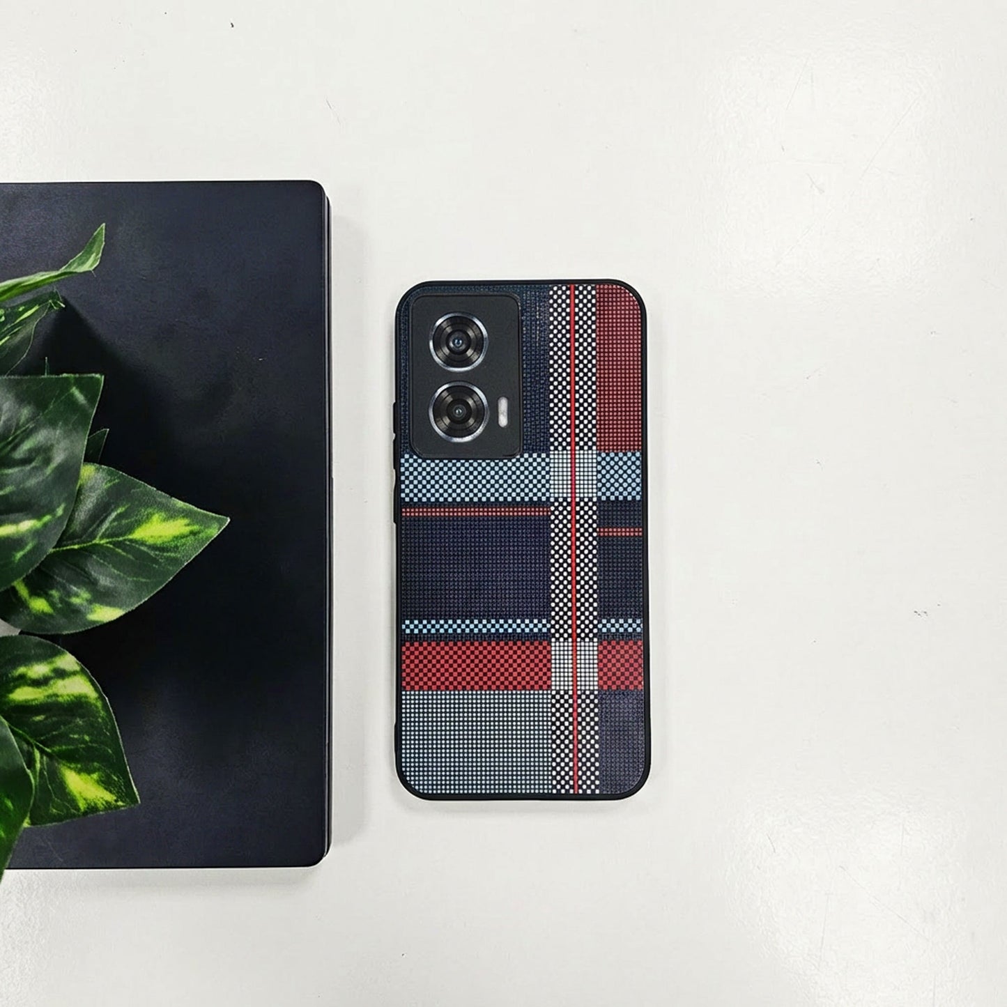 Motorola Edge 50 Fusion 5G Luxury Grid Pattern Glass Back Shockproof Case